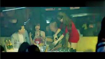 国产女性刺激视频,探索情感与欲望的细腻描绘  第1张