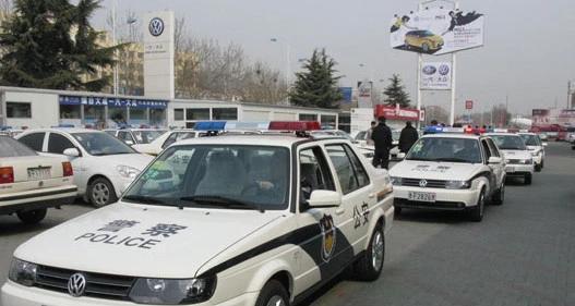 中国警车配国产车吗视频,中国警车配备国产车型深度解析  第2张